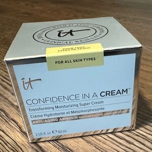it Confidence in a Cream Anti-aging Armour Hydrating Moisturizer